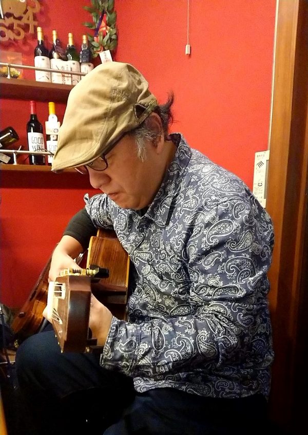 ウクレレを弾いてみよう♪